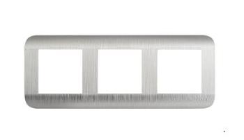 LUXAR Deco Рамка серебро на 3 поста рифленая горизонт.